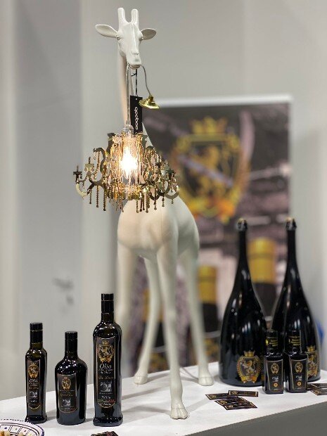 Olio Extravergine Di Oliva De Luca DOP LAMETIA 100% Italiano Monocoltura Carolea Estratto a Freddo Made In Calabria De Luca L'eccellenza Italiana Che Fa Sognare Il Mondo EXTRAVERGINE DI OLIVA DOP LAMETIA DE LUCA